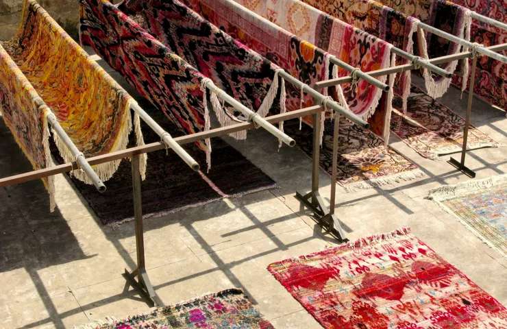 Sari Silk - os belos e vibrantes tapetes feitos dos fios de seda reciclados de Saris indianos stylo urbano-2