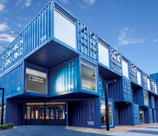 Common Ground, o maior shopping center do mundo feito de contêineres