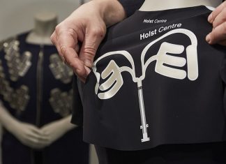 Nova camiseta inteligente utiliza eletrônica impressa para monitorar os sinais vitais