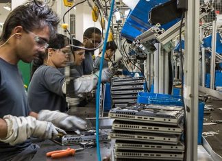 A empresa de economia circular Sinctronics transforma lixo eletrônico em novos produtos