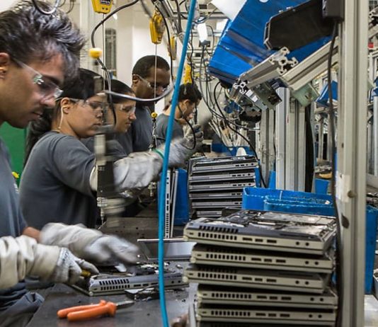 A empresa de economia circular Sinctronics transforma lixo eletrônico em novos produtos