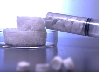 Cientistas transformam resíduos têxteis de algodão em material multifuncional