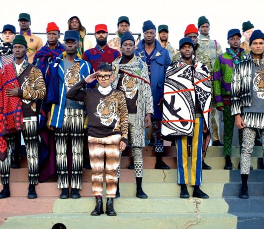 O estilista Chu Suwannapha é o “Principe das Estampas” da África do Sul