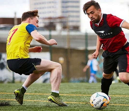 Roupas inteligentes : Playertek é o melhor dispositivo rastreador com GPS para jogos de futebol
