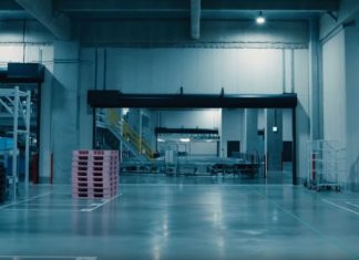 Vislumbre do futuro – Armazém da Uniqlo substitui 90% dos funcionários por robôs