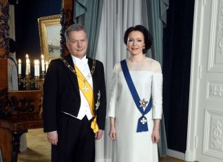 Finlândia apresenta vestido feito à base da fibra sustentável Ioncell
