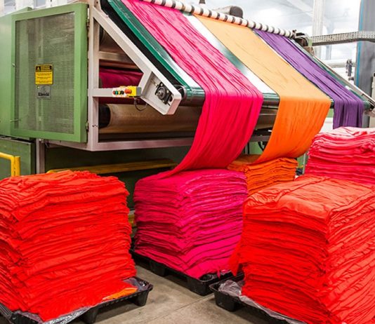 Novo processo EColoRO reduz em 90% o consumo de água no tingimento têxtil