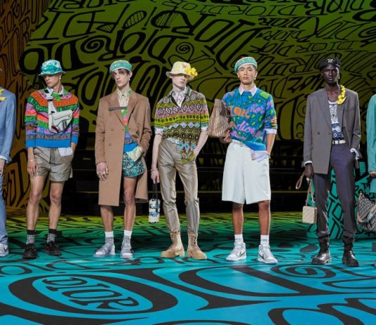 A lenda do streetwear Shawn Stussy inspira as estampas da coleção masculina Dior Outono 2020