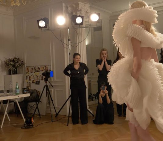 Técnicas contemporâneas de alta costura em Iris van Herpen