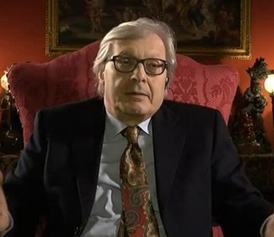 Deputado italiano Vittorio Sgarbi denuncia fraude estatística de mortes pelo COVID-19 na Itália