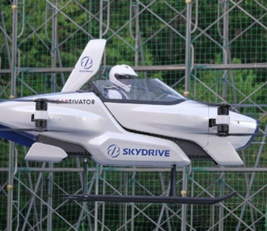 Carro voador do Japão decola pela primeira vez com um passageiro a bordo