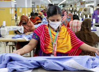 Trabalhadores têxteis do Bangladesh rezam por encomendas enquanto pandemia destrói exportações