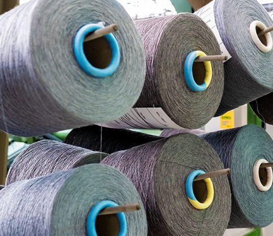 Nova tecnologia de reciclagem para roupas usadas feitas de fibras misturadas