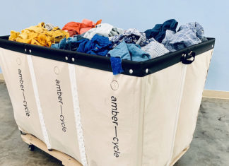 O fio regenerado Cycora é feito de resíduos têxteis destinados a aterros sanitários