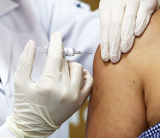Médicos e bioeticistas apresentam argumentos pela não obrigatoriedade das vacinas contra Covid-19