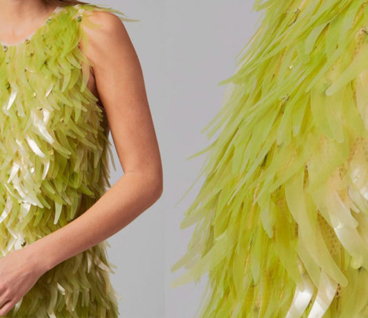 Designers adornam vestido de alta costura com lantejoulas feitas com bioplástico de algas