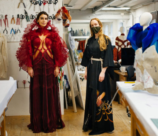 Dentro do ateliê – Iris van Herpen mostra o processo criativo de sua coleção Roots of Rebirth
