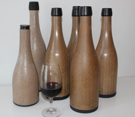 Garrafa de linho é uma alternativa ecológica para vinhos, cervejas e destilados