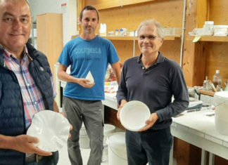 Empresa francesa transforma conchas de ostra em porcelana de luxo e materiais inovadores
