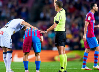 Jornal alemão destaca número “excepcionalmente grande” de jogadores de futebol que desmaiaram ou morreram recentemente