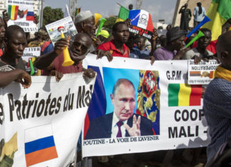 Rússia está libertando a África da ocupação colonial francesa