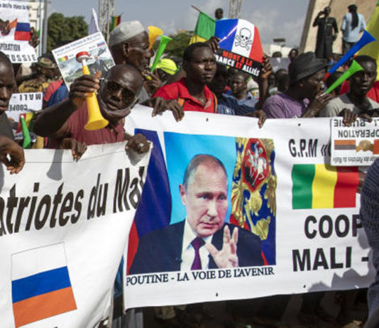 Rússia está libertando a África da ocupação colonial francesa
