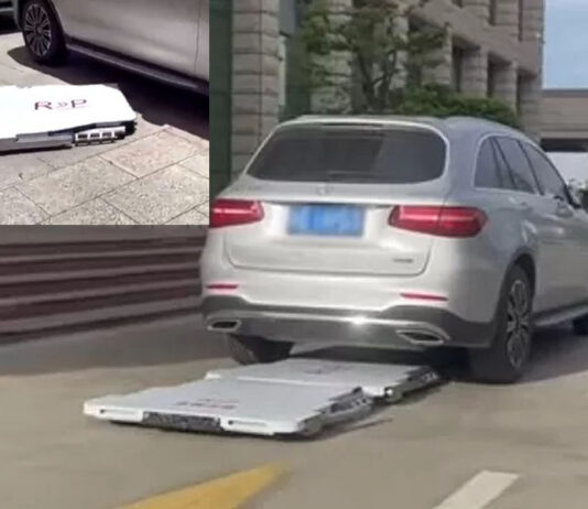 Esse robô guincho inteligente pode por fim ao problema de estacionamento