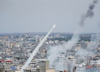 Todas as guerras são iniciadas por bandeiras falsas. Todas as guerras são guerras dos banqueiros.
