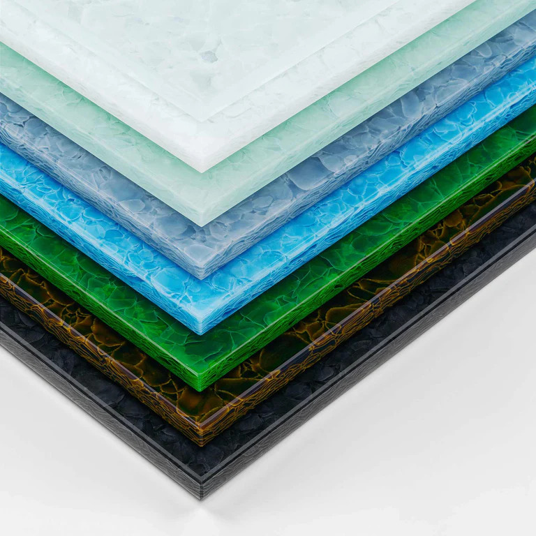 Os painéis reciclados MAGNA Glaskeramik são feitos 100% de vidro quebrado 1