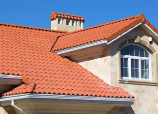 Eco Blocks transforma toneladas de lixo plástico em telhas ecológicas