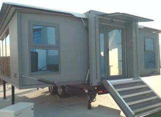 Essa casa portátil se autodesdobra com o aperto de um botão.