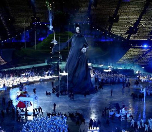 A cerimônia de abertura da Olimpíada de 2012 “previu” a pandemia de 2020?