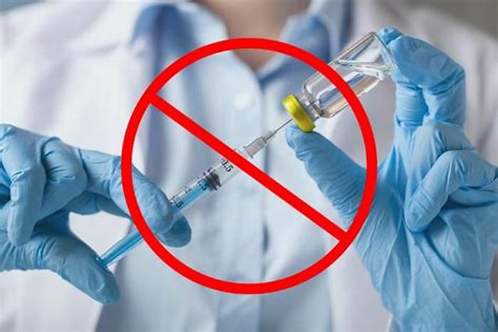 Elite globalista declara guerra aos perigosos "antivacinas" que devem ser privados de seus direitos humanos.3