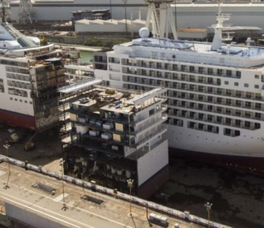 Você conhece a técnica de aumentar o tamanho de navios antigos?