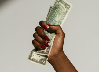 O sistema Fiat e a magia monetária babilônica que escraviza a humanidade.