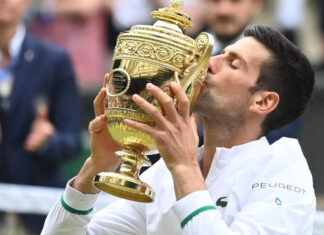 Novak Djokovic, o tenista número um do mundo, foi envenenado na Austrália por se recusar a ser vacinado.