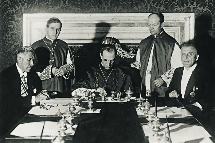 Os verdadeiros autores do comunismo, nazismo e fascismo: os jesuítas. 8