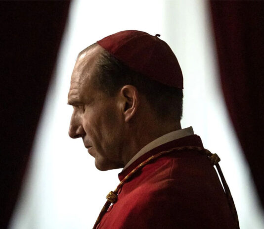 A Maçonaria Eclesiástica tem um plano satânico. Colocar um transexual como Papa.