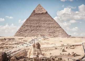 Varredura SAR da pirâmide de Quéfren mostra enormes estruturas subterrâneas.