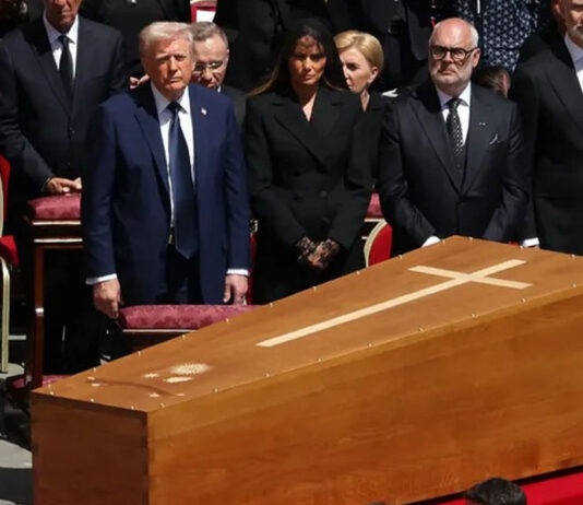 O presidente Trump pôs fim a falsa igreja de Bergoglio?
