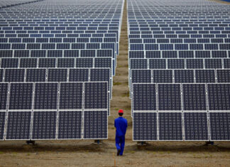 Interruptores de segurança secretos encontrados em painéis solares exportados da China: “Eles podem destruir a rede elétrica.”