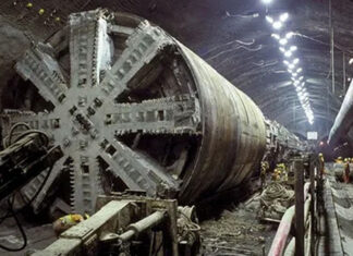 Porque o governo dos EUA construiu bases subterrâneas do tamanho de cidades?