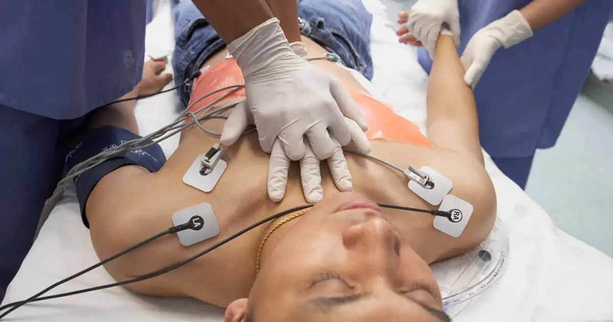 As vacinas do COVID estão por trás do aumento global de casos de câncer turbo, parada cardíaca súbita e outras doenças. 5