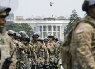 Trump envia as tropas da Guarda Nacional para limpar “cidades santuário” controladas pelo Deep State.