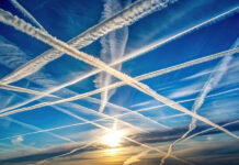 Os Chemtrails estão envenenando a população e o planeta inteiro.