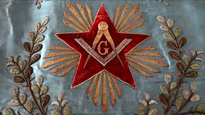 A revolução comunista foi orquestrada em Londres pelos banqueiros, Coroa Britânica e Vaticano. 10