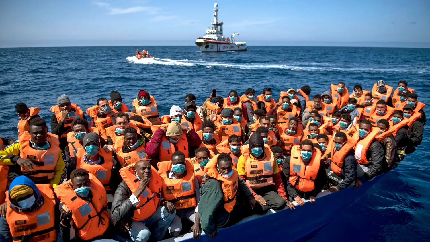 As elites aristocratas e políticos britânicos estão destruindo a Grã-Bretanha com imigração em massa. 1