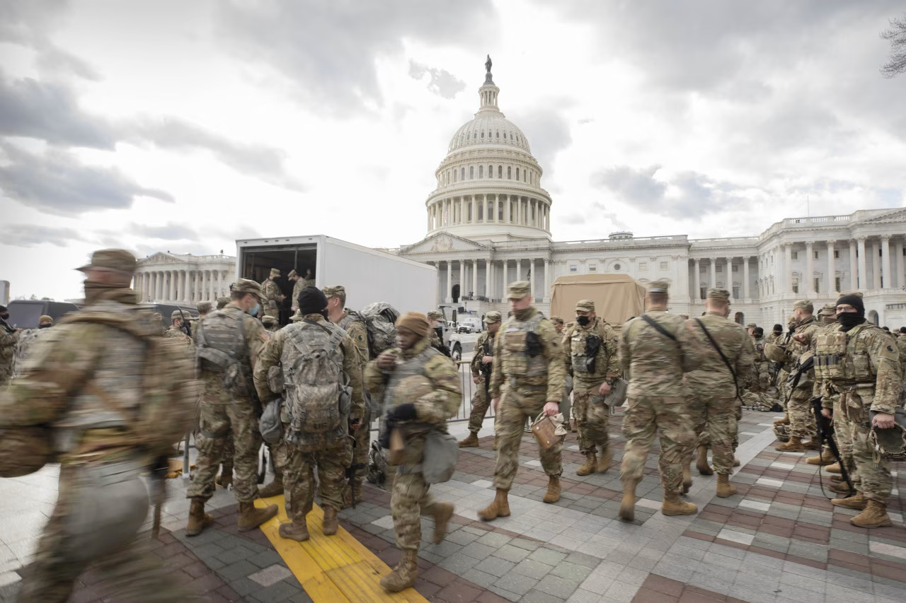 Os democratas e os globalistas estão em pânico de Trump invocar a Lei da Insurreição! 1