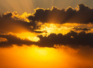 O projeto de geoengenharia “SATAN” do Reino Unido libera enxofre no céu para bloquear o Sol.