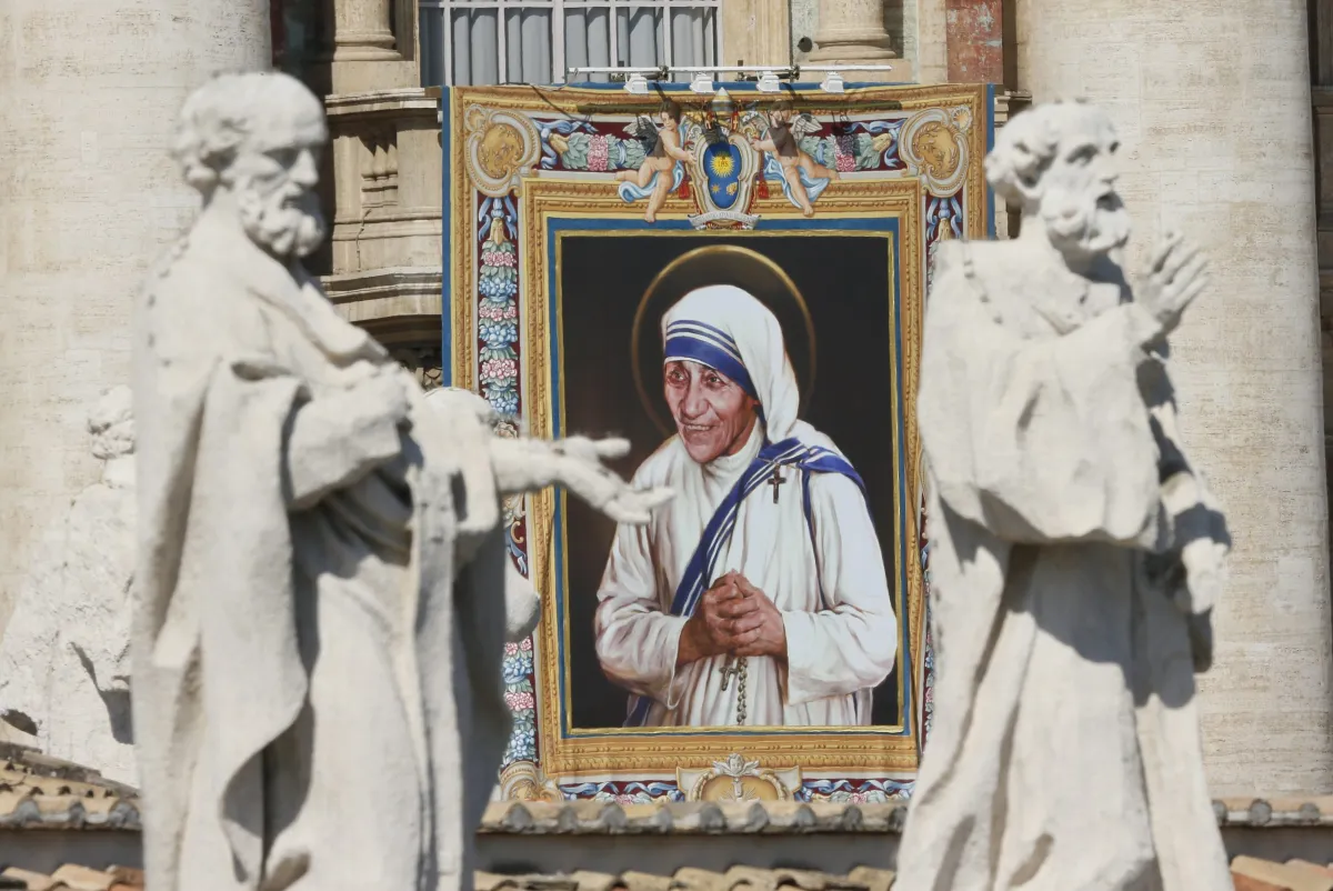 Madre Teresa de Calcutá, a "santa viva" que vendia crianças para o Vaticano. 1